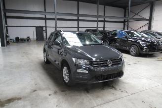 Volkswagen T-Roc SUV picture 6