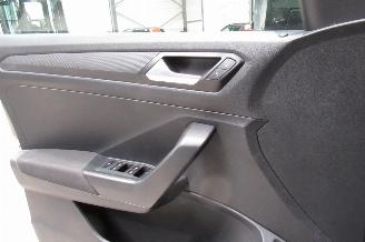 Volkswagen T-Roc SUV picture 29