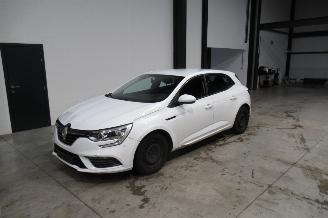 skadebil auto Renault Mégane LIFE 2018/11