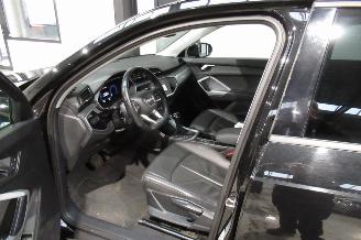 Audi Q3 SUV picture 16