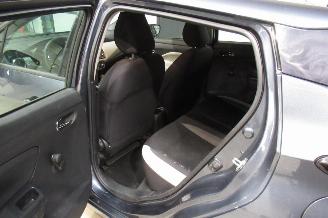 Nissan Micra SEDAN picture 11