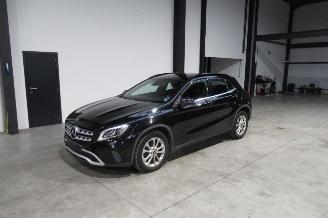 uszkodzony samochody osobowe Mercedes GLA SEDAN 2019/5
