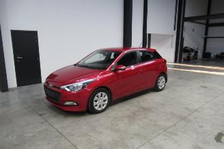 skadebil auto Hyundai I-20 BUSINESS 2017/6