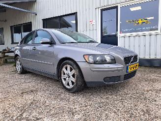 Uttjänta bilar auto Volvo S-40 2.4i Elite 2004/2