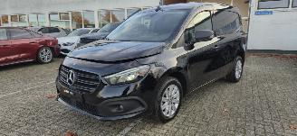 Vaurioauto  passenger cars Mercedes Citan 110CDI Automaat*Navigatie*digitaal Display 9,5Inch*Camera*Comfort stoelen*Licht Paket*Aluminium velgen* 2025/3
