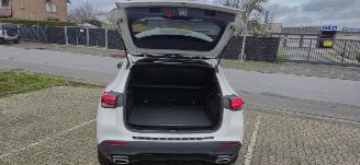 Mercedes GLA 220d 4Matic*Automaat*Ambiente*LED*DigitalDisplay*Navigatie*Nachtzicht paket*Parkeer paket* picture 12