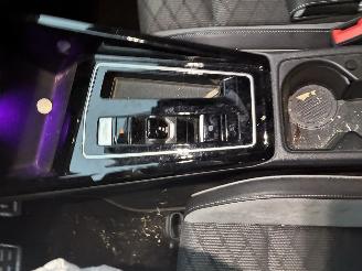 Volkswagen Golf VW GOLF 8 2.0TDI DSG R LINE picture 13