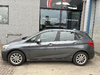 Vaurioauto  passenger cars BMW 2-serie BMW 216D 2016 2016/1