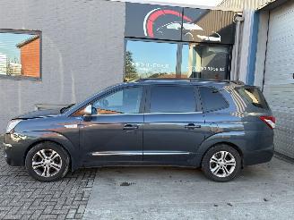 Schadeauto Ssang yong Rodius SSANGYONG RODIUS 2.2D 2017 7 ZIT 2017/6