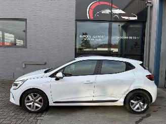 uszkodzony samochody osobowe Renault Clio RENAULT CLIO 1.0I 2021 2021/6