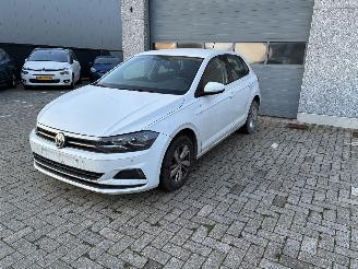 Schadeauto Volkswagen Polo VW POLO 1.0TSI DSG 2018 2018/6
