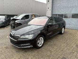 krockskadad bil auto Skoda Superb SKODA SUPERB 2.0D DSG 2021 2021/11