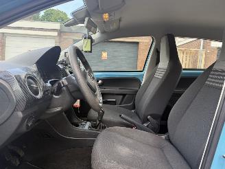 Volkswagen Up! 1.0 BMT Move Up picture 13