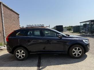 Volvo Xc-60 2.0 D3 FWD AUTOMAAT picture 6