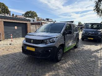 Peugeot Partner 1.5 BlueHDI 3 PERS! 100 S&S L1  NAP! picture 2