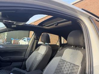 Volkswagen Taigo 1.0 TSI R LINE AUTOMAAT PANO picture 22