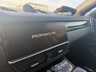 Porsche Cayenne E-HYBRID SPORT picture 20