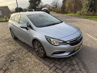 Opel Astra 1.6 Cdti SPORTS TOURER+ picture 3
