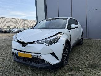 uszkodzony samochody osobowe Toyota C-HR 1.8 Hybride 2019/1