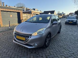 Unfallwagen Peugeot 208 1.6 e-HDi Allure  NAP 2012/1