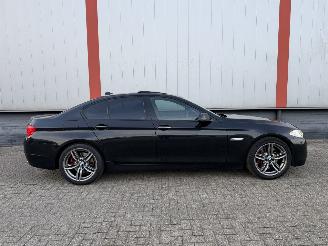 BMW 5-serie 550i M picture 4