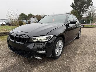 Damaged car BMW 3-serie 330e M PAKKET DAK BTW! 2020/1