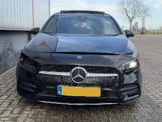 Mercedes A-klasse A200 AMG PANO SFEER picture 16