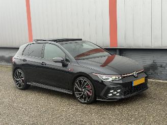 Volkswagen Golf 2.0 GTI 245 PK PANO picture 2
