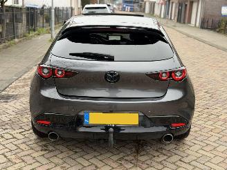 Mazda 3 2.0 e-SkyActiv-X M Hybrid 186 Luxury picture 10