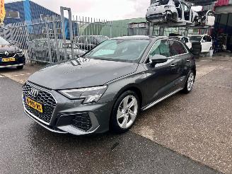 krockskadad bil auto Audi A3 30 TFSI SPORTBACK SLINE 2022/9