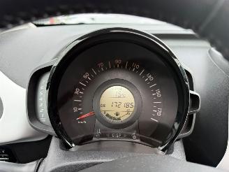Peugeot 108 1.0 e-VTi Premiere TOP picture 10