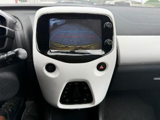 Peugeot 108 1.0 e-VTi Premiere TOP picture 11