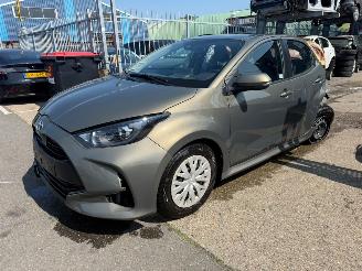 krockskadad bil auto Toyota Yaris 1.5 HYRBIDE 2021/10