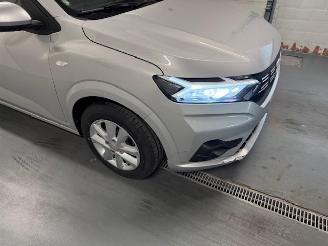 Dacia Sandero  picture 2