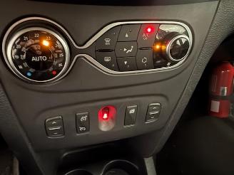 Dacia Sandero // ONLY 39000 KM // picture 18