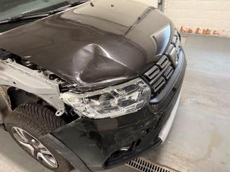 Dacia Sandero // ONLY 39000 KM // picture 2