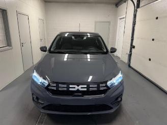 Dacia Sandero  picture 2