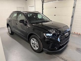 Schadeauto Audi Q3  2025/5