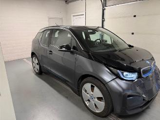 Vaurioauto  passenger cars BMW i3  2019/2