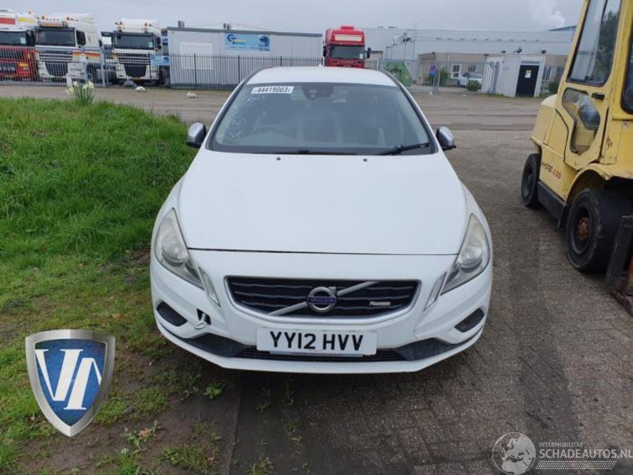 Volvo V-60 V60 I (FW/GW), Combi, 2010 / 2018 1.6 DRIVe