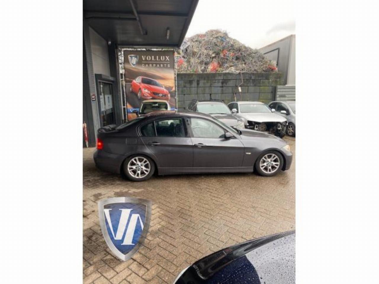 BMW 3-serie 3 serie (E90), Sedan, 2005 / 2011 320i 16V