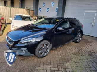 Volvo V-40 V40 Cross Country (MZ), Hatchback 5-drs, 2012 / 2019 2.0 D3 20V picture 2