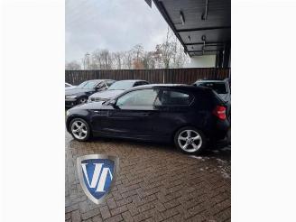 Coche siniestrado BMW 1-serie 1 serie (E81), Hatchback 3-drs, 2006 / 2012 116i 2.0 16V 2009/10