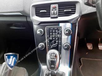 Volvo V-40 V40 (MV), Hatchback 5-drs, 2012 / 2019 2.0 D3 20V picture 3