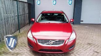 Vrakbiler auto Volvo V-60 V60 I (FW/GW), Combi, 2010 / 2018 2.0 D3 20V 2013/8
