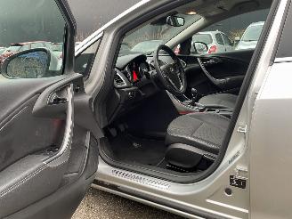 Opel Astra 1.4T Cosmo picture 10