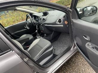 Renault Clio 1.5 dci 5drs picture 11