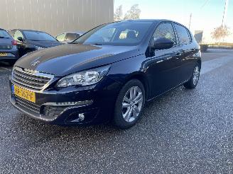 Damaged car Peugeot 308 1.6 d 2015/12