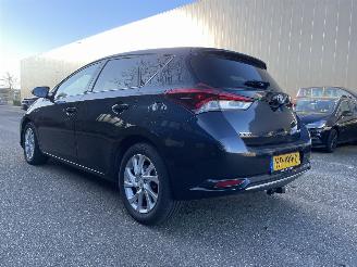 Schadeauto Toyota Auris 1.8 hybrid 2015/3