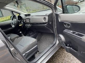 Toyota Yaris 5 drs airco picture 9